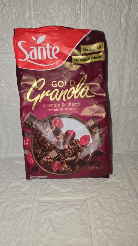 Sante Gold Granola بنكهة البراوني والكرز